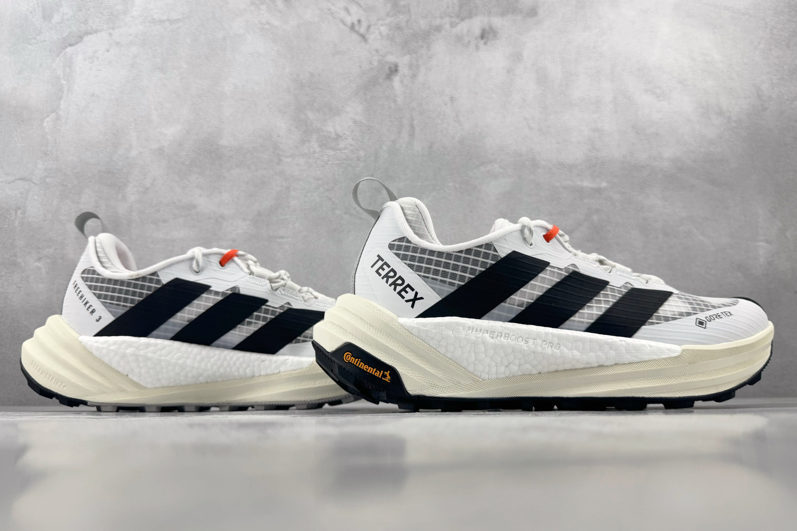 Top adidas FREEHIKER 3 GORE-TEX 白色 货号：KI8275 尺码：40 40.5 41 4