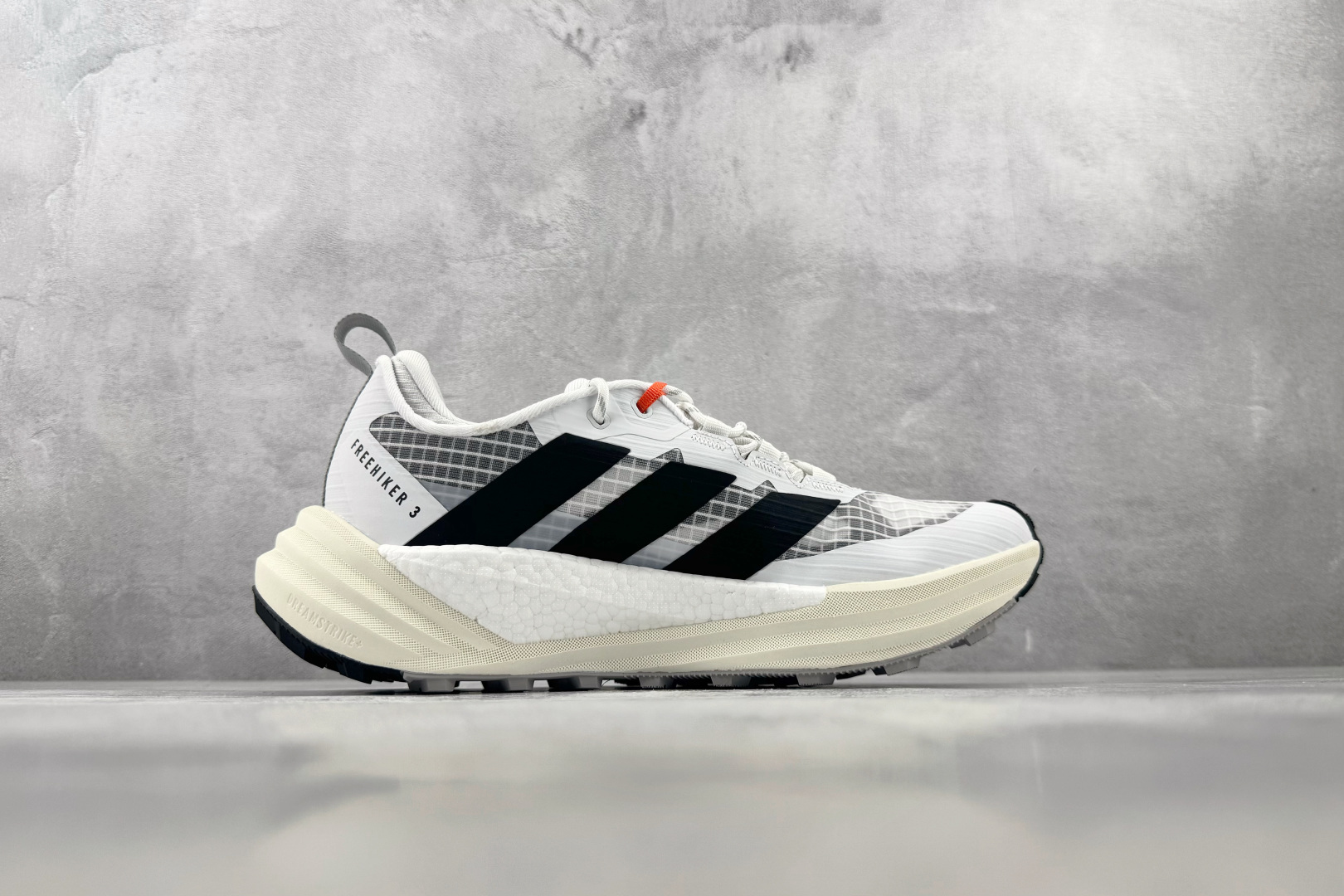 Top adidas FREEHIKER 3 GORE-TEX 白色 货号：KI8275 尺码：40 40.5 41 4