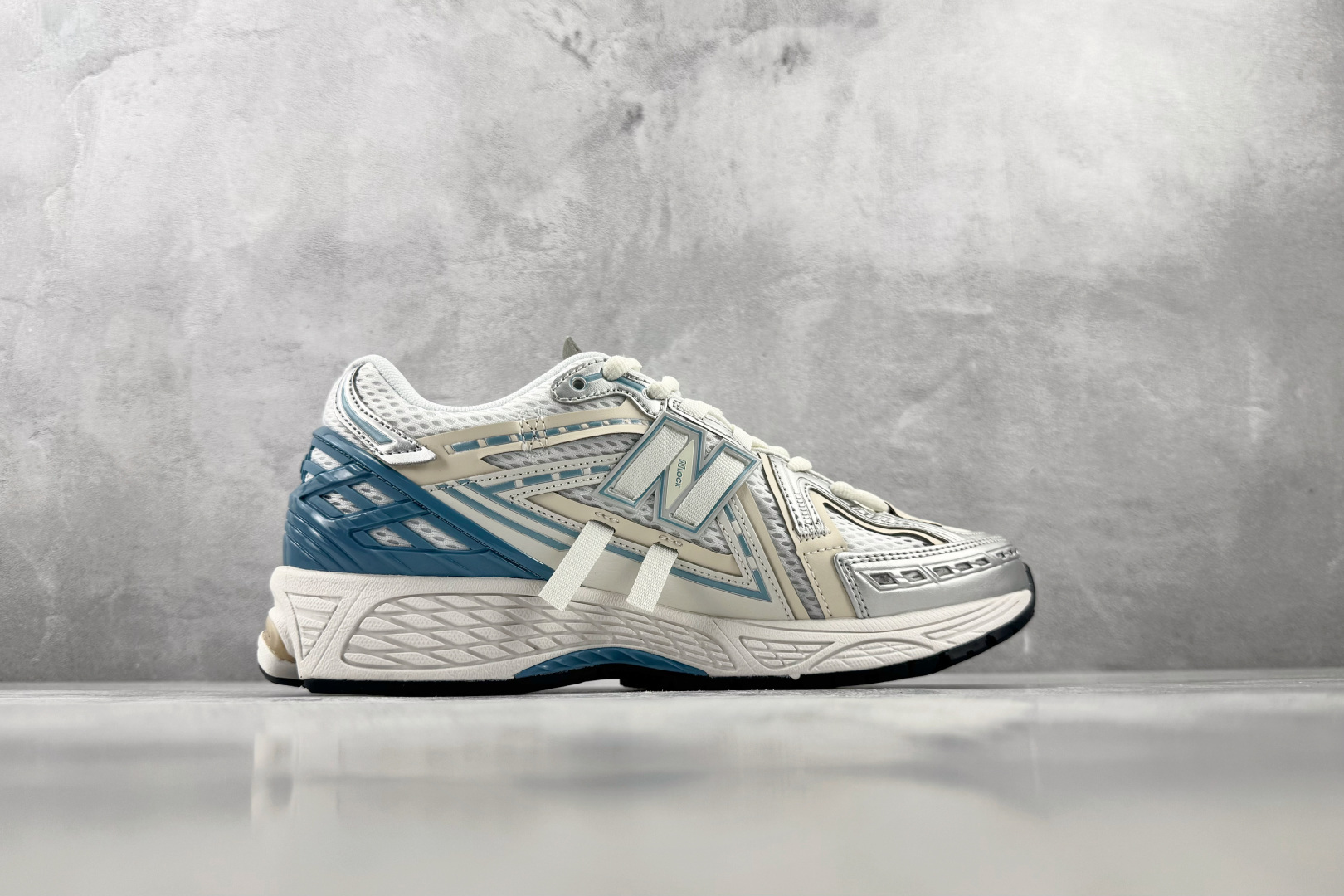 C 版 大厂出品 New Balance U1906 白蓝 货号：UC 尺码：36 36.5 37 38.5 39 40