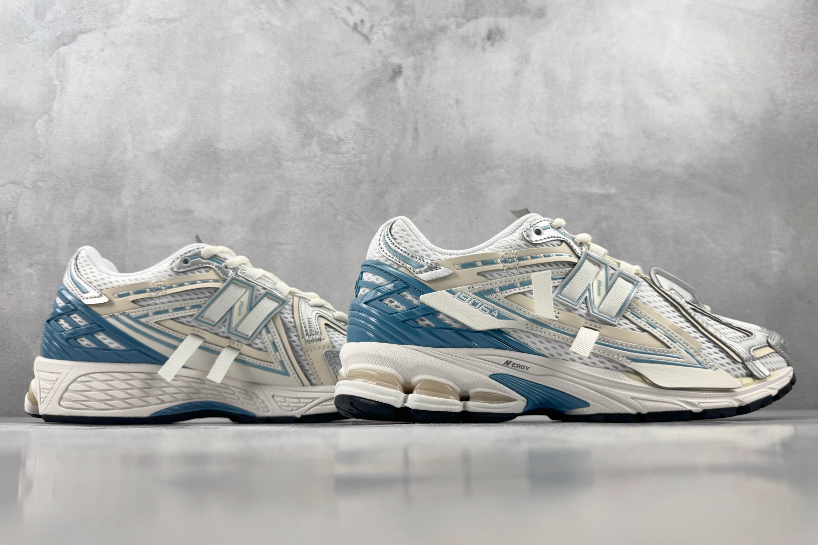 C 版 大厂出品 New Balance U1906 白蓝 货号：UC 尺码：36 36.5 37 38.5 39 40
