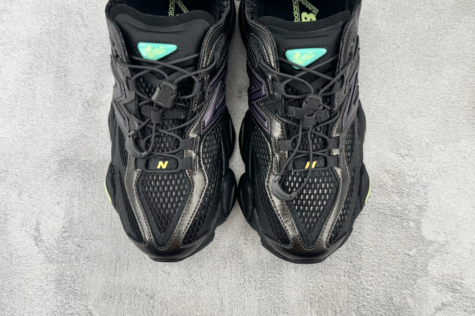 C 版 大厂出品 New Balance NB 9060 黑色 货号:U 尺码:36 36.5 37 38.5 39 4 C 版 大厂出品 New Balance NB 9060 黑色 货号:U 尺码:36 36.5 37 38.5 39 4