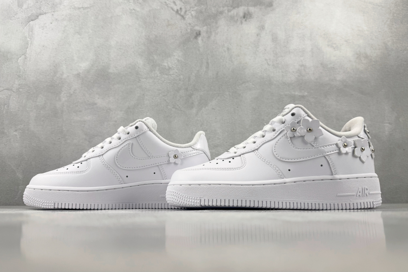 3A Nike Air Force 1 '07 白色 货号：IR8637-100 尺码：36 36.5 37 38.5 