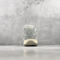 FC 纯原出品 New Balance 204L 灰色 货号:U204L5AV 尺码:36 36.5 37.5 38 3 FC 纯原出品 New Balance 204L 灰色 货号:U204L5AV 尺码:36 36.5 37.5 38 3