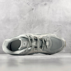 FC 纯原出品 New Balance 204L 灰色 货号:U204L5AV 尺码:36 36.5 37.5 38 3 FC 纯原出品 New Balance 204L 灰色 货号:U204L5AV 尺码:36 36.5 37.5 38 3