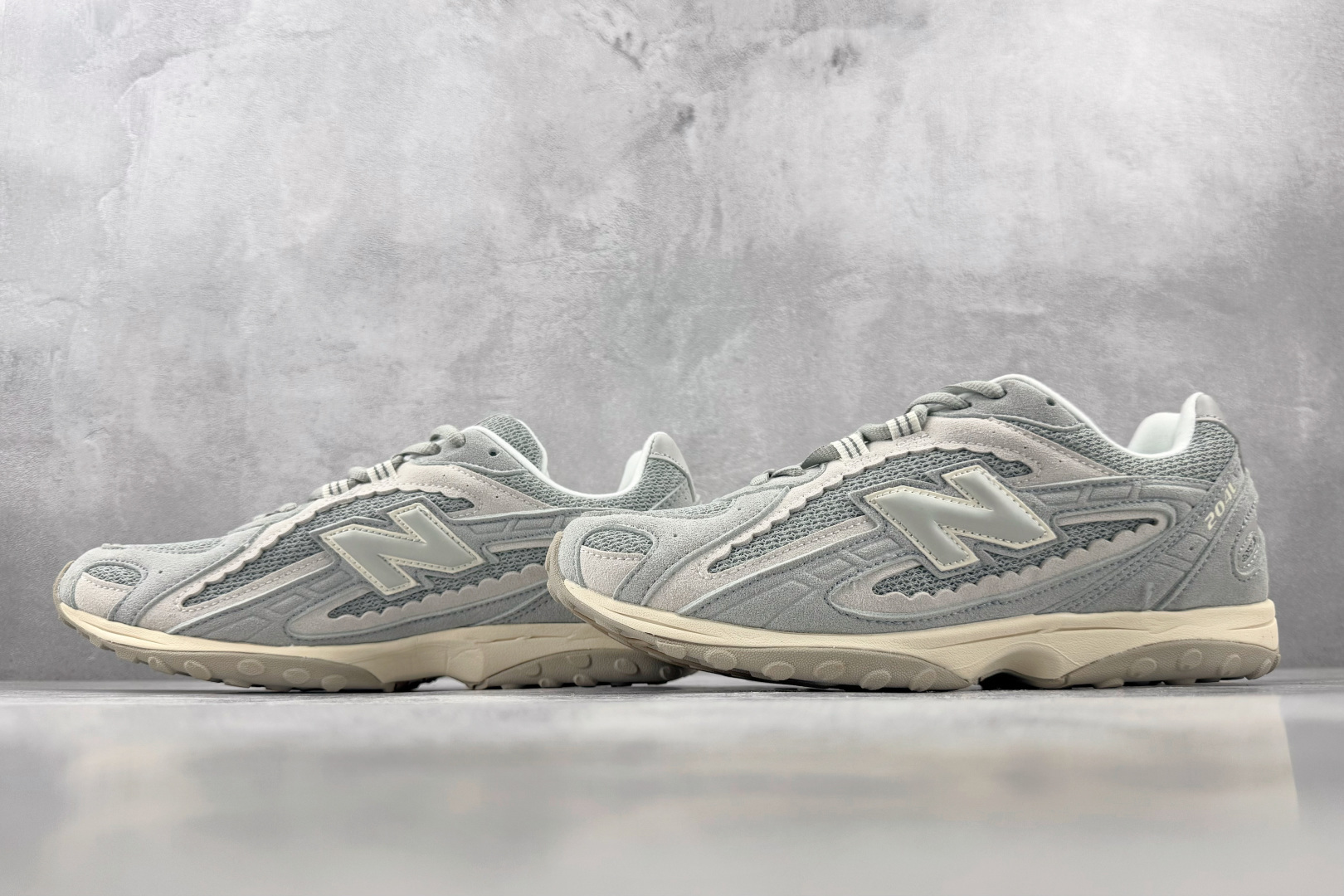 FC 纯原出品 New Balance 204L 灰色 货号:U204L5AV 尺码:36 36.5 37.5 38 3 FC 纯原出品 New Balance 204L 灰色 货号:U204L5AV 尺码:36 36.5 37.5 38 3