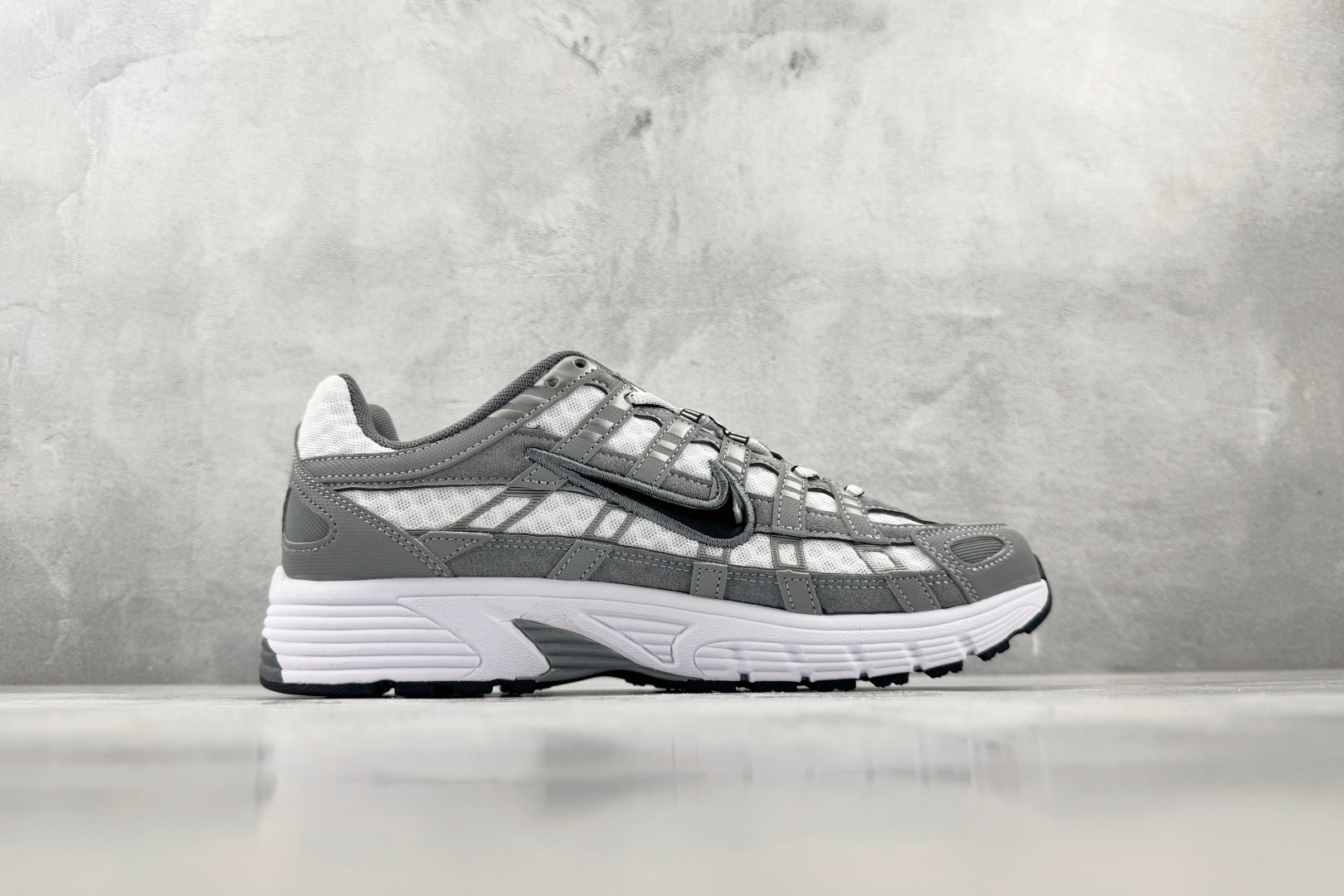 HN Nike P-6000 白灰 货号:IR2004 100 尺码:36 36.5 37 38.5 39 40 40. HN Nike P-6000 白灰 货号:IR2004 100 尺码:36 36.5 37 38.5 39 40 40.