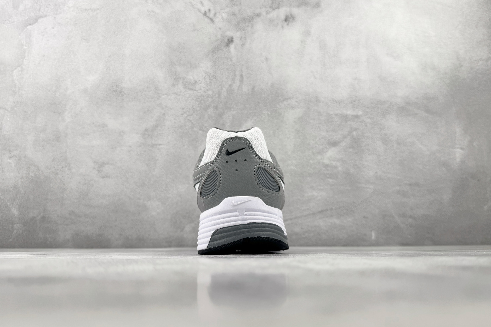 HN Nike P-6000 白灰 货号:IR2004 100 尺码:36 36.5 37 38.5 39 40 40. HN Nike P-6000 白灰 货号:IR2004 100 尺码:36 36.5 37 38.5 39 40 40.