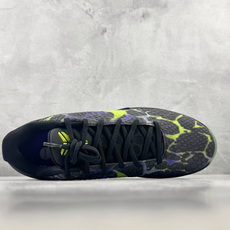S2 纯原生产线 Nike Zoom Kobe 6 Protro 裸眼 3D 黑色 货号:IO6261 001 尺码:4 S2 纯原生产线 Nike Zoom Kobe 6 Protro 裸眼 3D 黑色 货号:IO6261 001 尺码:4