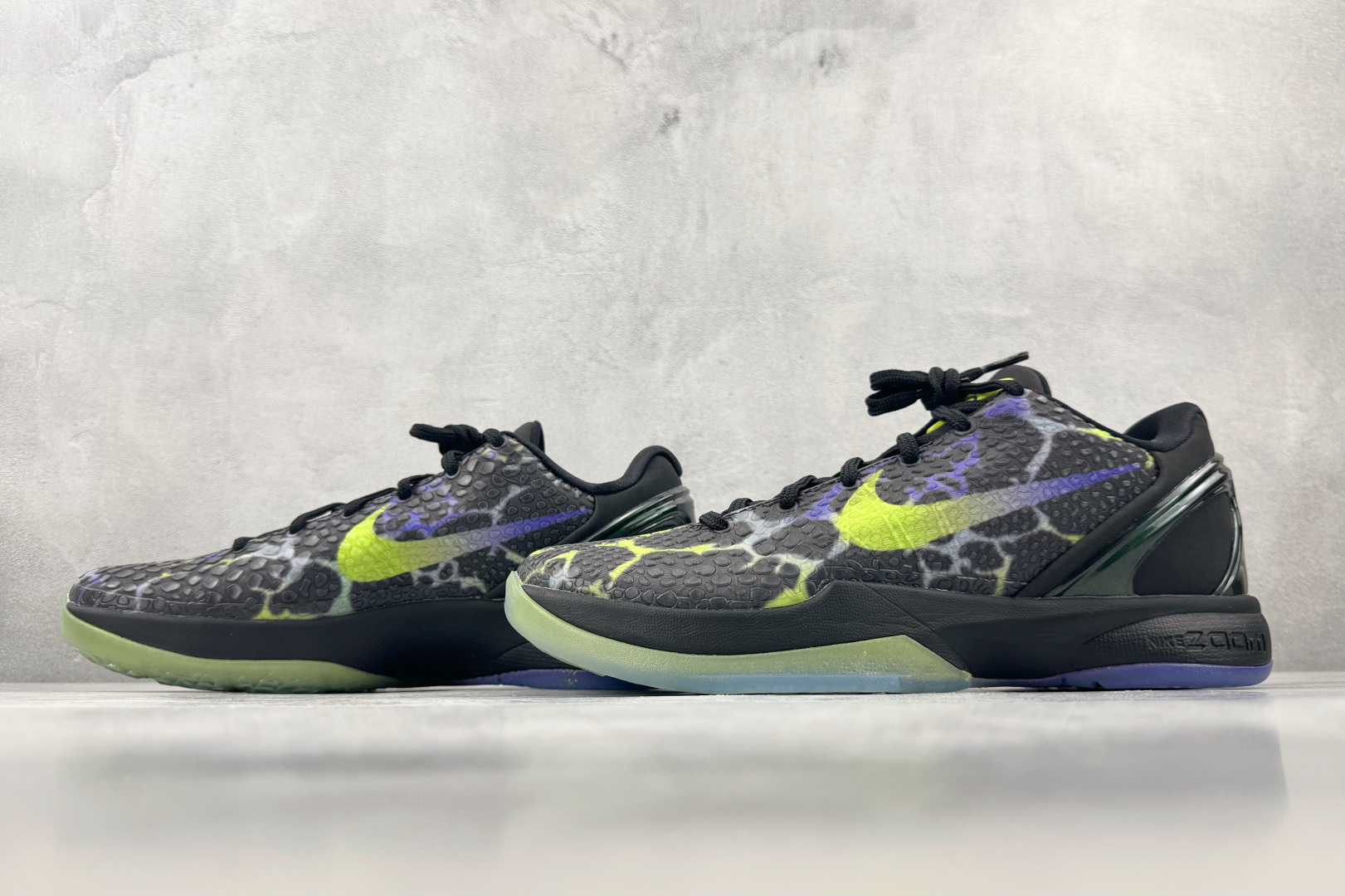 S2 纯原生产线 Nike Zoom Kobe 6 Protro 裸眼 3D 黑色 货号:IO6261 001 尺码:4 S2 纯原生产线 Nike Zoom Kobe 6 Protro 裸眼 3D 黑色 货号:IO6261 001 尺码:4