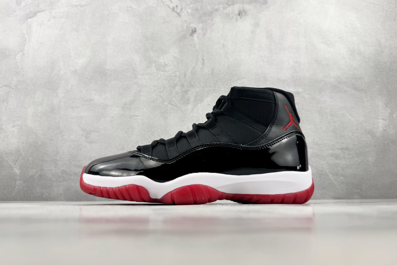 Y3 Jordan Air Jordan 11 bred 黑红白 货号:-061 尺码:36 36.5 37 37.5 Y3 Jordan Air Jordan 11 bred 黑红白 货号:-061 尺码:36 36.5 37 37.5