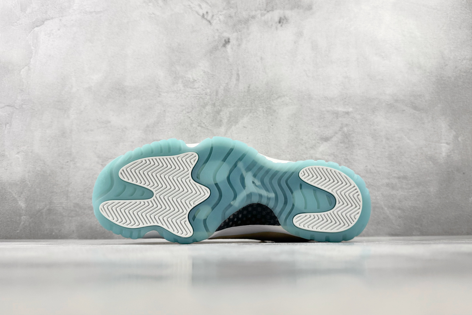 Y3 Jordan Air Jordan 11 Retro "H-TOWN" 北美限定 白蓝 货号:IO8960-707 Y3 Jordan Air Jordan 11 Retro "H-TOWN" 北美限定 白蓝 货号:IO8960-707