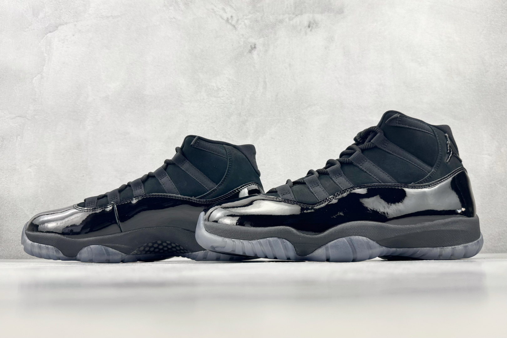Y3 Jordan Air Jordan 11 retro cap and gown 黑武士 货号：-005 尺码：36
