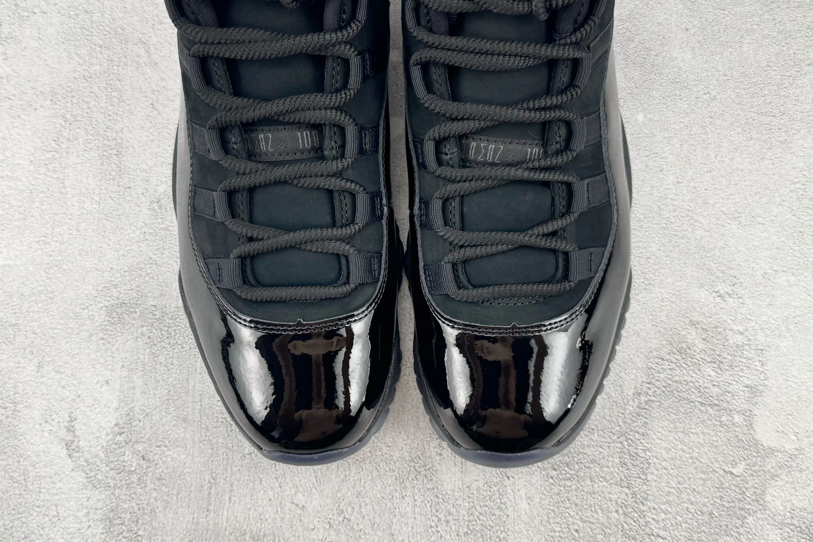Y3 Jordan Air Jordan 11 retro cap and gown 黑武士 货号：-005 尺码：36