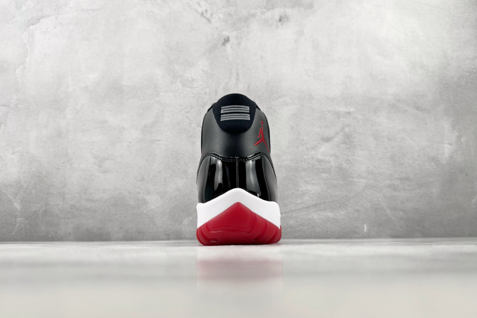 Y3 Jordan Air Jordan 11 bred 黑红白 货号:-061 尺码:36 36.5 37 37.5 Y3 Jordan Air Jordan 11 bred 黑红白 货号:-061 尺码:36 36.5 37 37.5