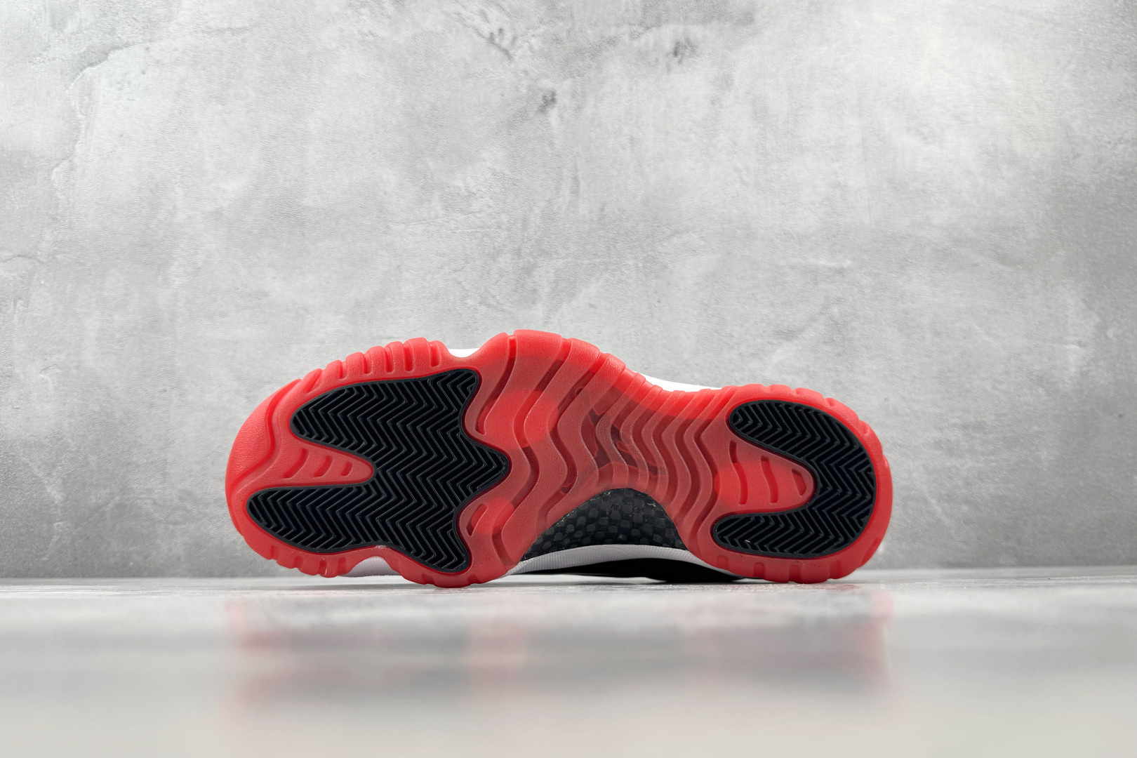 Y3 Jordan Air Jordan 11 Low Bred黑红 货号：FV5104-006 尺码：36 36.5 