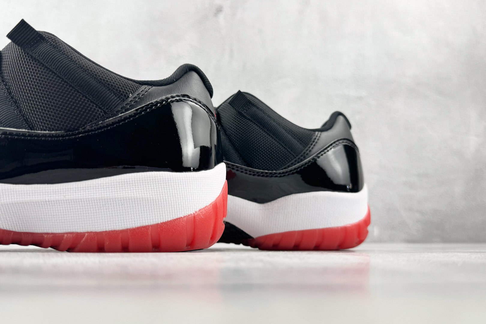 Y3 Jordan Air Jordan 11 Low Bred黑红 货号：FV5104-006 尺码：36 36.5 
