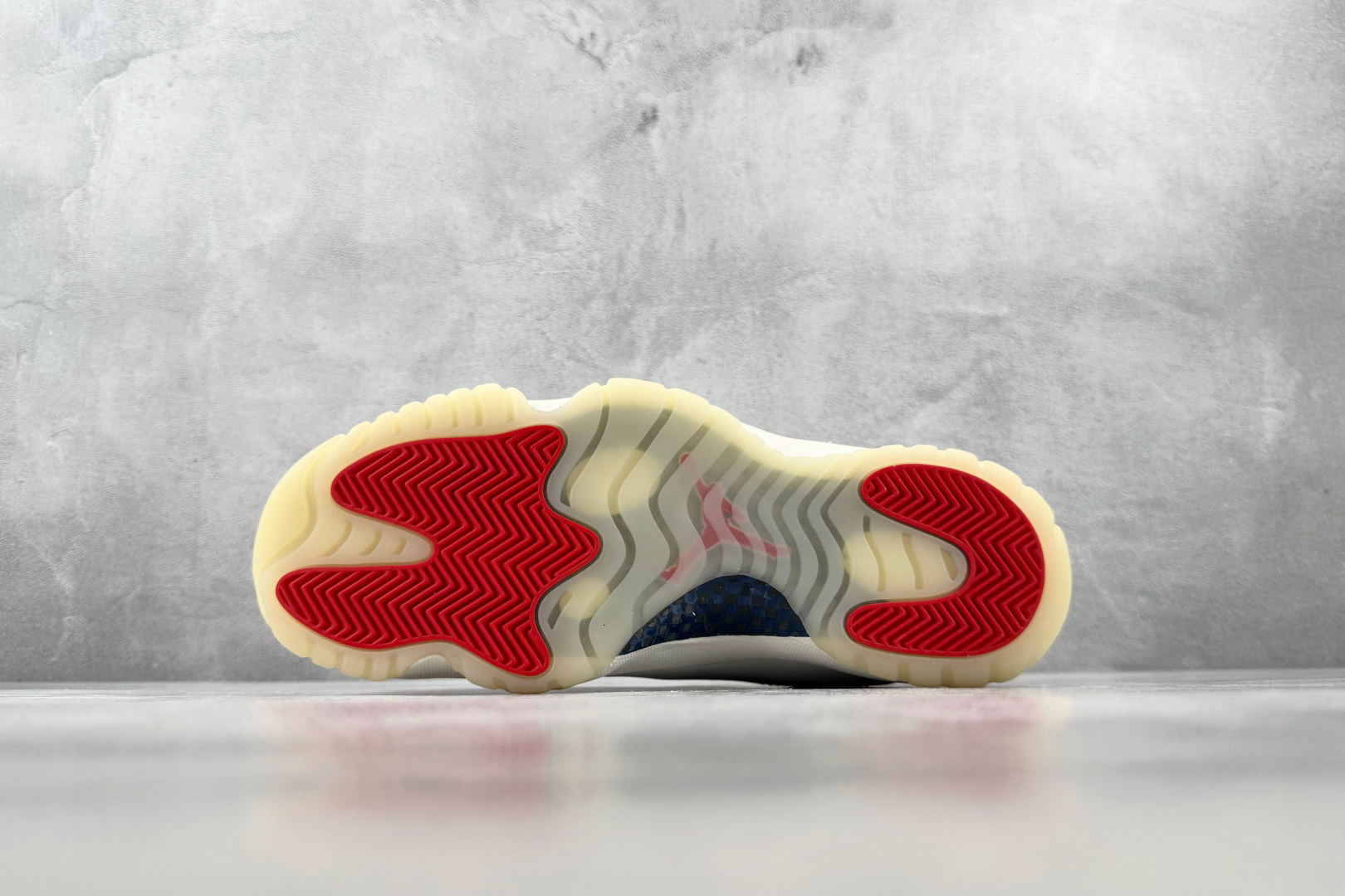 Y3 Jordan Air Jordan 11 Retro285北美限定 白蓝 货号：IO8959-133 尺码：36 