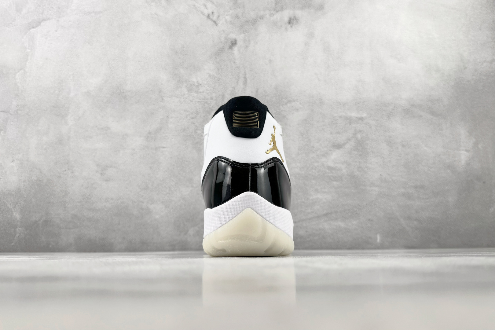 Y3 Jordan Air Jordan 11 "Gratitude" DMP 白黑 货号:CT8012-170 尺码: Y3 Jordan Air Jordan 11 "Gratitude" DMP 白黑 货号:CT8012-170 尺码: