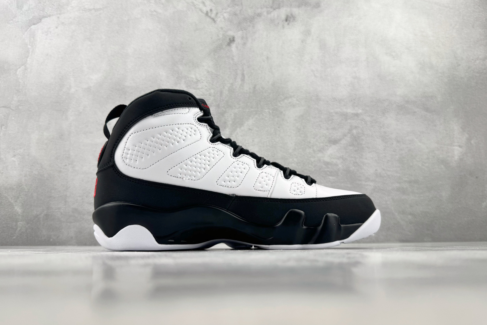 Y3 Jordan Air Jordan 9 Retro OG 黑白 货号:-112 尺码:36 36.5 37 37. Y3 Jordan Air Jordan 9 Retro OG 黑白 货号:-112 尺码:36 36.5 37 37.
