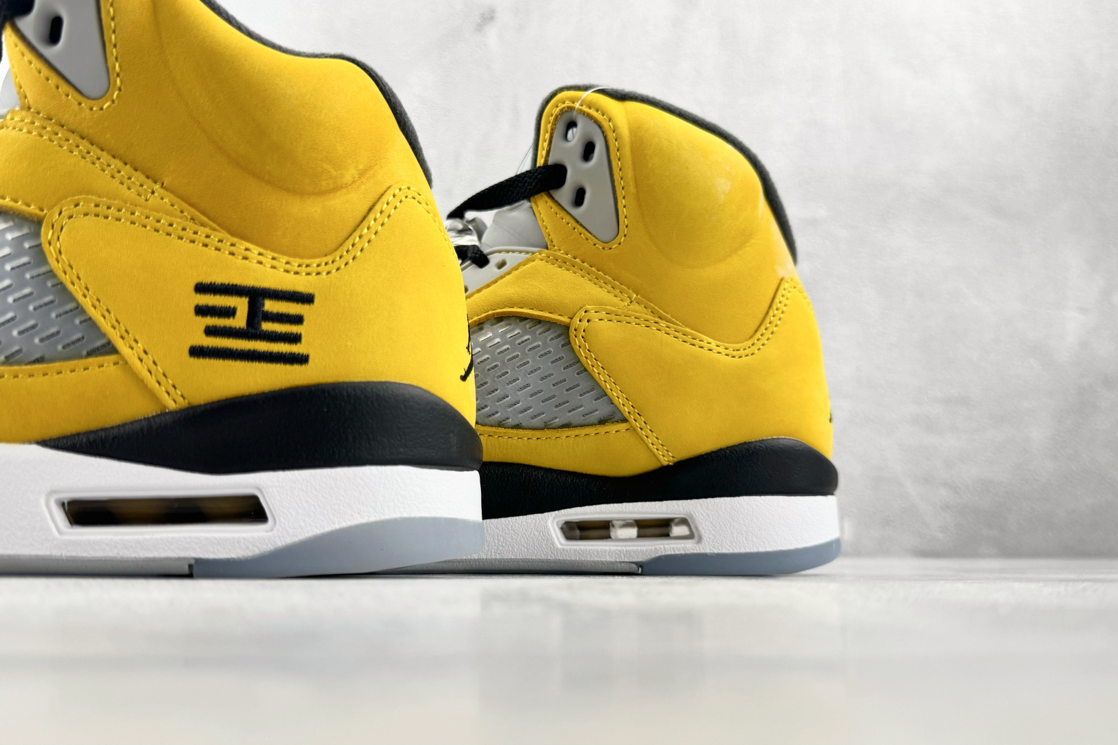 Y3 Jordan Air Jordan 5 Retro"Tokyo"东京限定(2025 黄色 货号:IO3372-70 Y3 Jordan Air Jordan 5 Retro"Tokyo"东京限定(2025 黄色 货号:IO3372-70