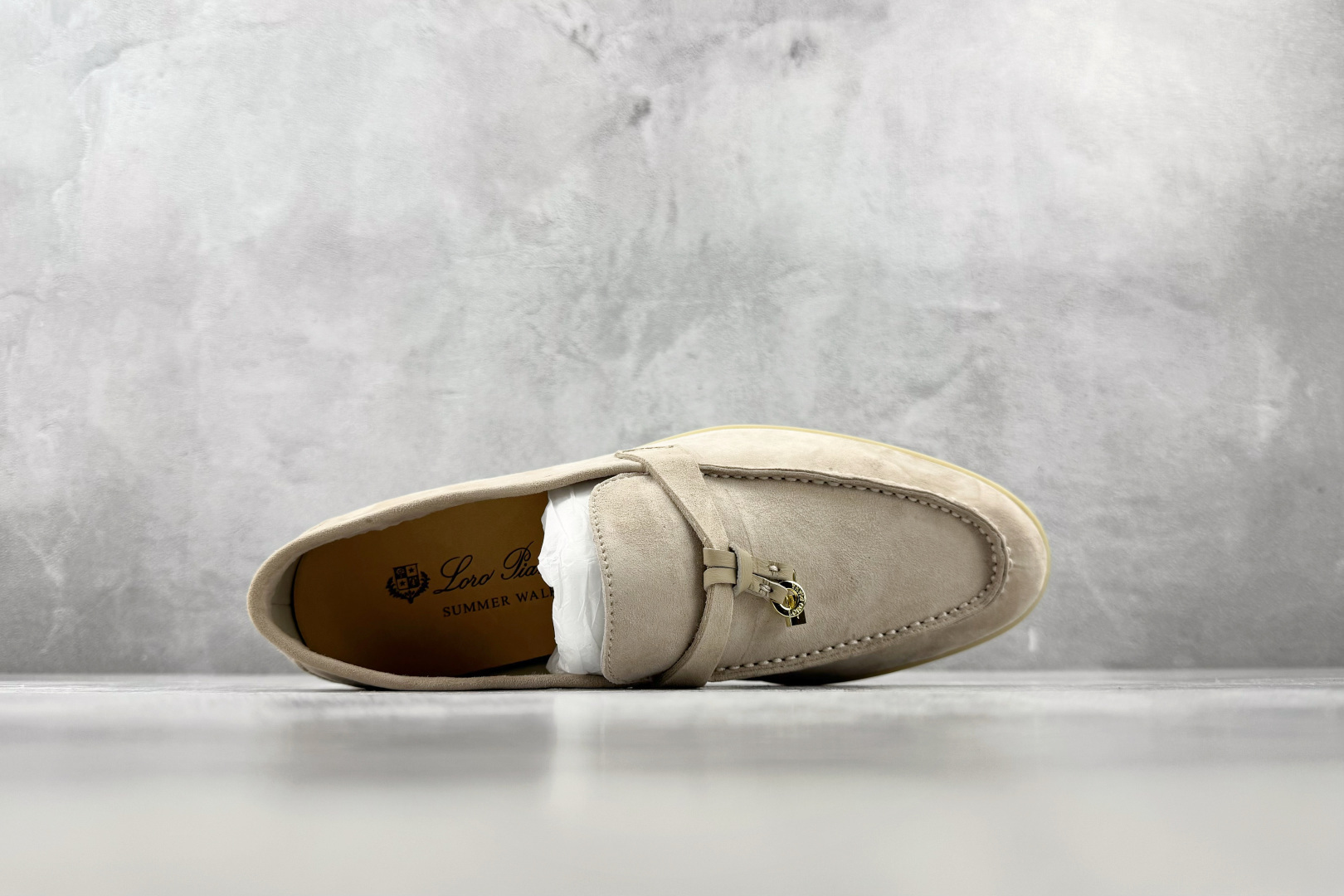 顶级 Loro Piana Summer Charms Walk 沙色 货号:FAE5444AOPX 尺码:35 36 顶级 Loro Piana Summer Charms Walk 沙色 货号:FAE5444AOPX 尺码:35 36