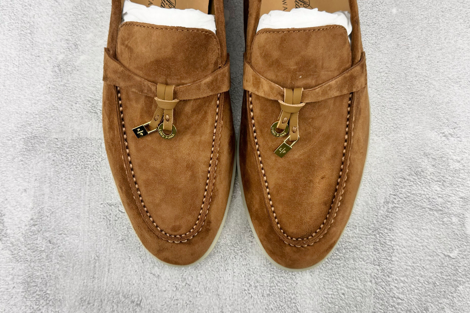 顶级 Loro Piana Summer Charms Walk 浅棕色 货号:FAE5444H610 尺码:35 36 顶级 Loro Piana Summer Charms Walk 浅棕色 货号:FAE5444H610 尺码:35 36