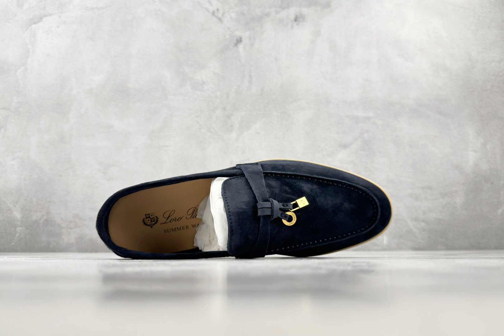 顶级 Loro Piana Summer Charms Walk 藏蓝 货号:FAE5444W948 尺码:35 36 顶级 Loro Piana Summer Charms Walk 藏蓝 货号:FAE5444W948 尺码:35 36