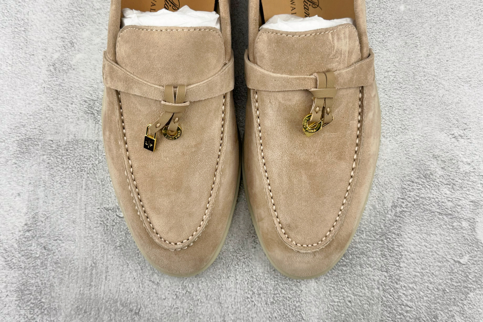 顶级 Loro Piana Summer Charms Walk 杏色 货号:FAQ1685D11G 尺码:35 3 顶级 Loro Piana Summer Charms Walk 杏色 货号:FAQ1685D11G 尺码:35 3