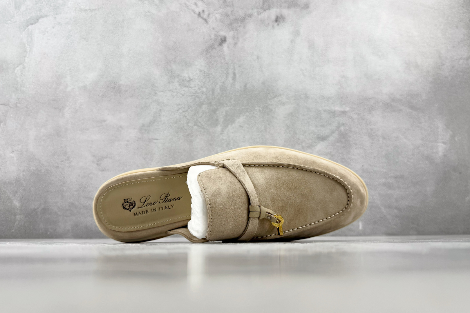 顶级 Loro Piana Summer Charms Walk 沙色半托 货号:FAI1543 尺码:35 36 顶级 Loro Piana Summer Charms Walk 沙色半托 货号:FAI1543 尺码:35 36