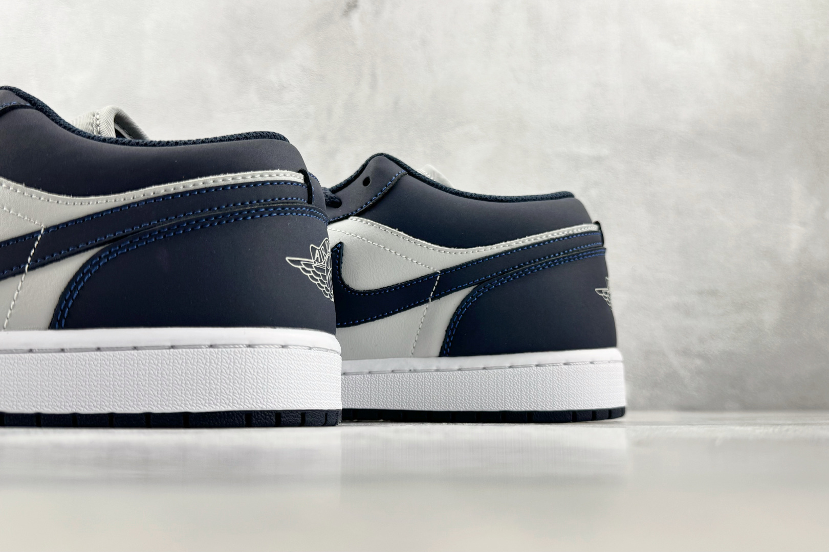 K版 综合版 Jordan Air Jordan 1 灰蓝 货号:IV6045 451 尺码:36 36.5 37.5 K版 综合版 Jordan Air Jordan 1 灰蓝 货号:IV6045 451 尺码:36 36.5 37.5