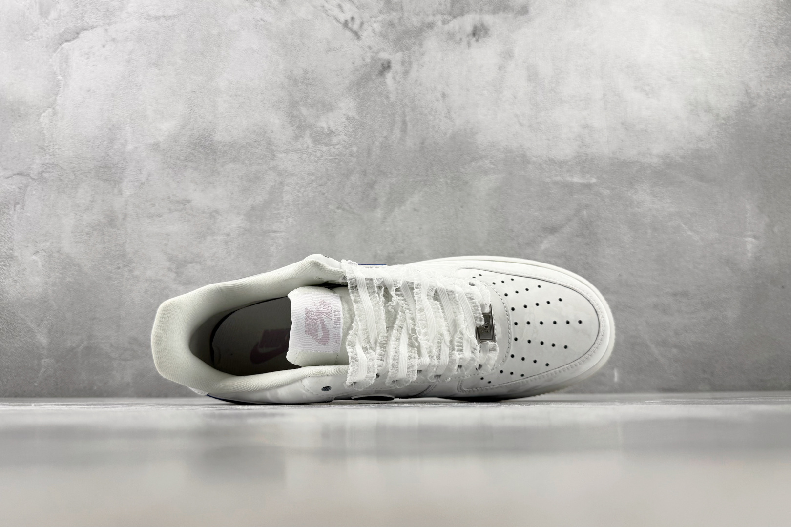 3A Nike Air Force 1 '07 LV8 白蓝色 货号：IW1235-121 尺码：36 36.5 37 