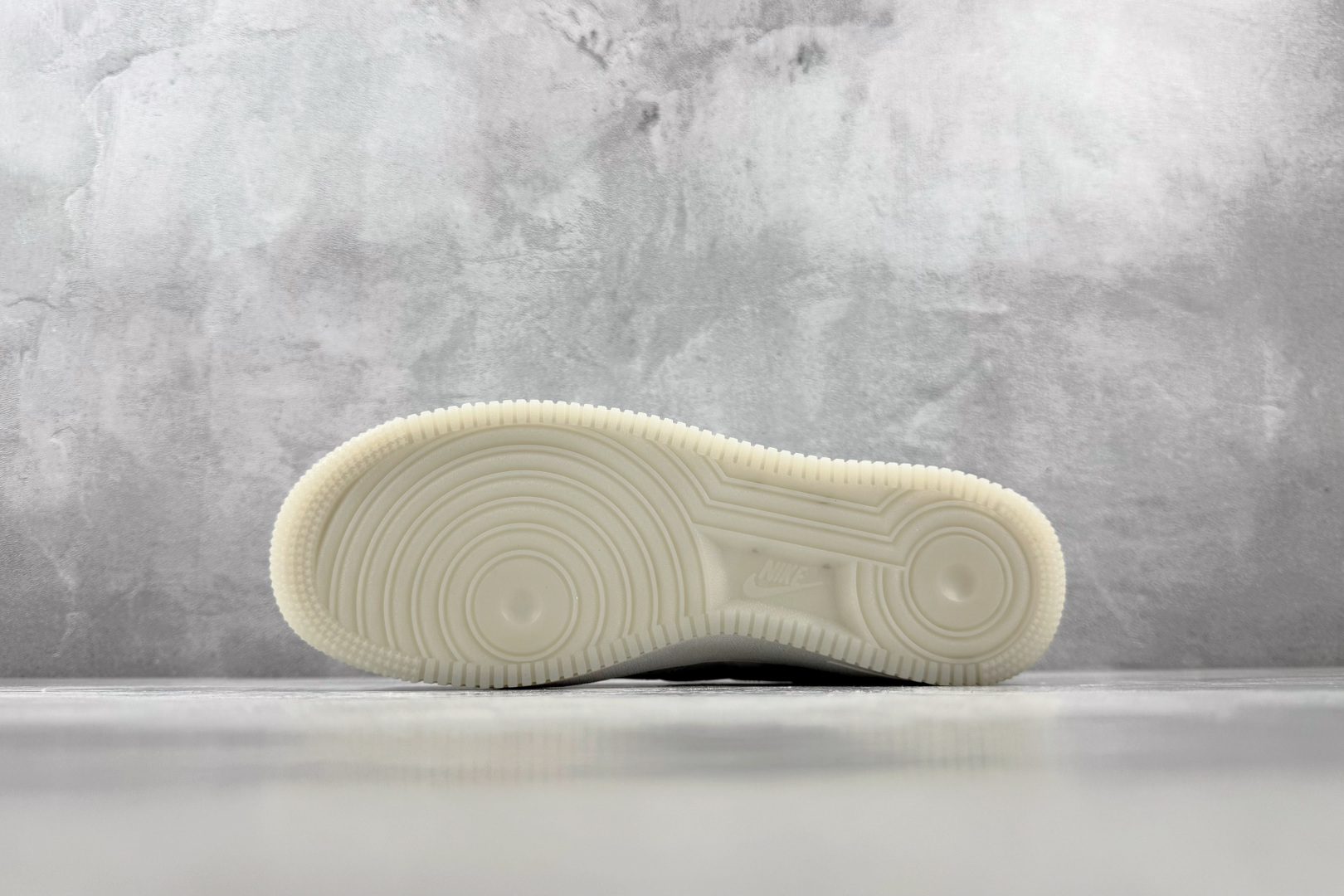 3A Nike Air Force 1 '07 LV8 白蓝色 货号：IW1235-121 尺码：36 36.5 37 