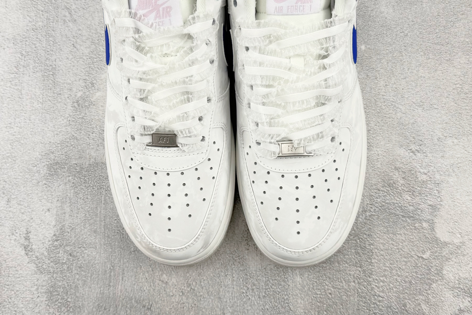 3A Nike Air Force 1 '07 LV8 白蓝色 货号：IW1235-121 尺码：36 36.5 37 