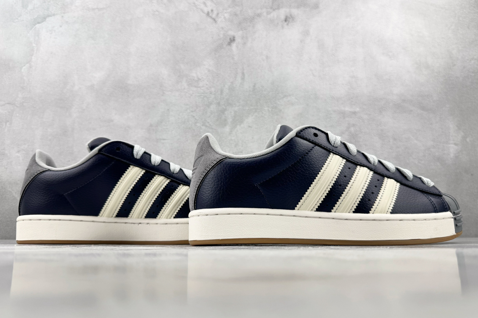 XP/H11 平台专供 adidas originals Superstar ST 蓝色 货号: KH8966 尺码:3 XP/H11 平台专供 adidas originals Superstar ST 蓝色 货号: KH8966 尺码:3