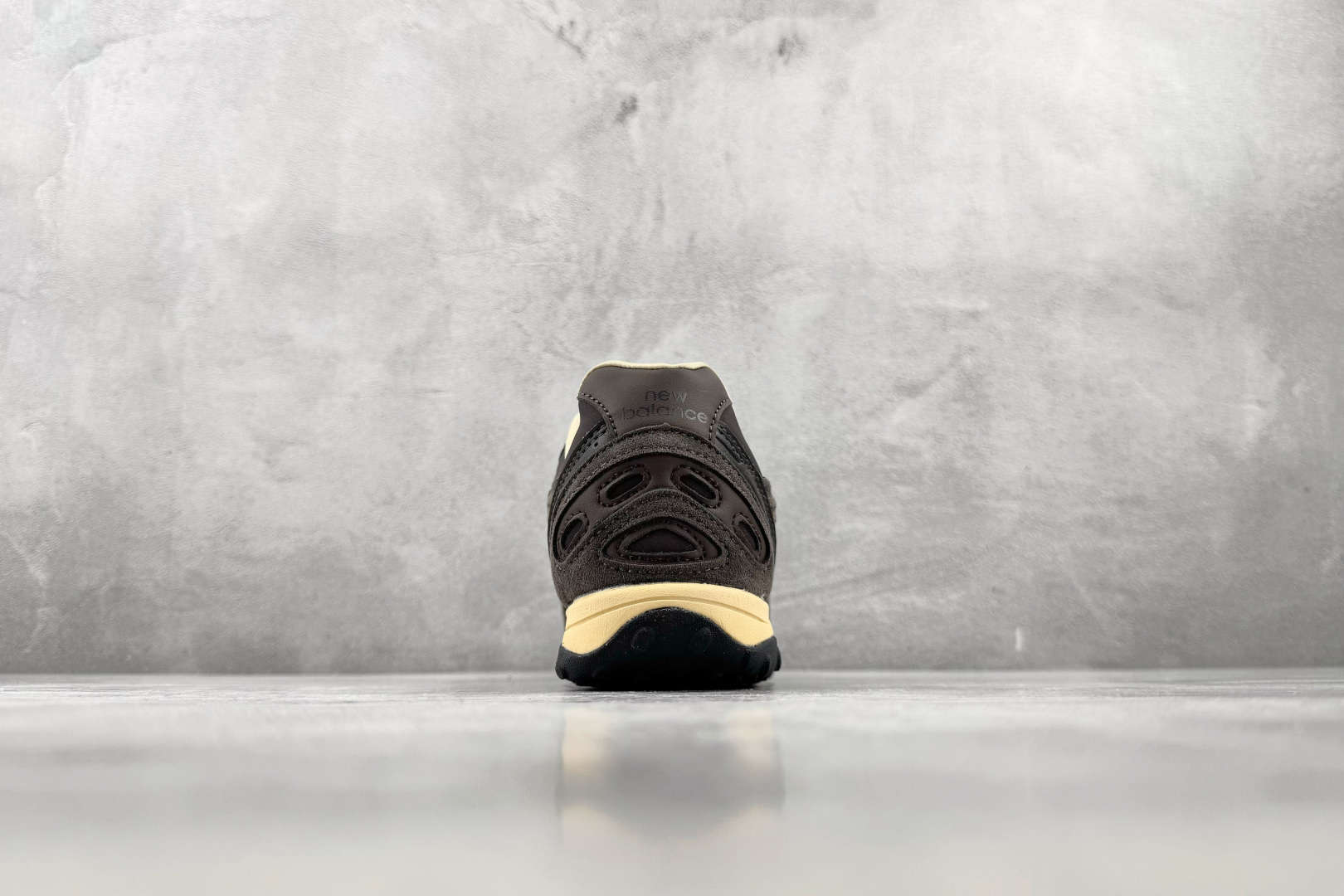 FC 纯原出品 New Balance 204L 黑棕 货号:U204L517 尺码:36 36.5 37.5 38 3 FC 纯原出品 New Balance 204L 黑棕 货号:U204L517 尺码:36 36.5 37.5 38 3