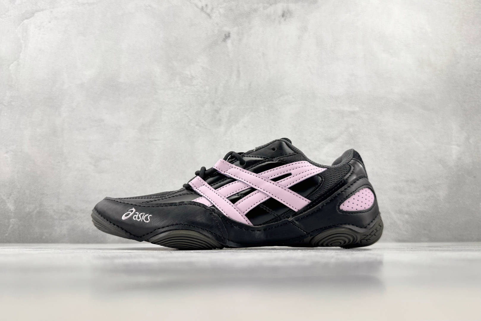 F 版 ASICS Hypersync 黑紫 货号:1203A879-021 尺码:36 36.5 37 38.5 39 F 版 ASICS Hypersync 黑紫 货号:1203A879-021 尺码:36 36.5 37 38.5 39