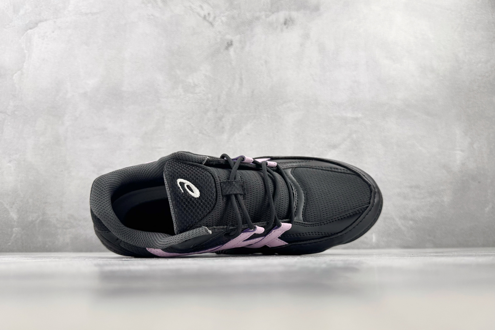 F 版 ASICS Hypersync 黑紫 货号：1203A879-021 尺码：36 36.5 37 38.5 39