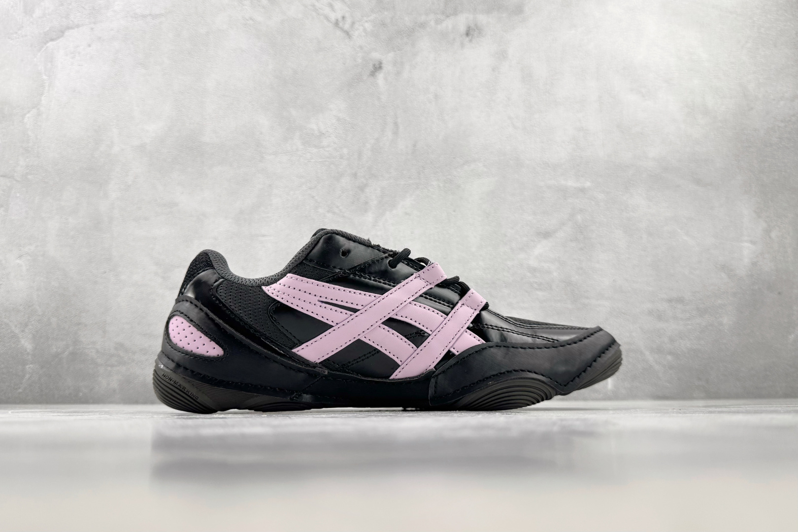 F 版 ASICS Hypersync 黑紫 货号：1203A879-021 尺码：36 36.5 37 38.5 39