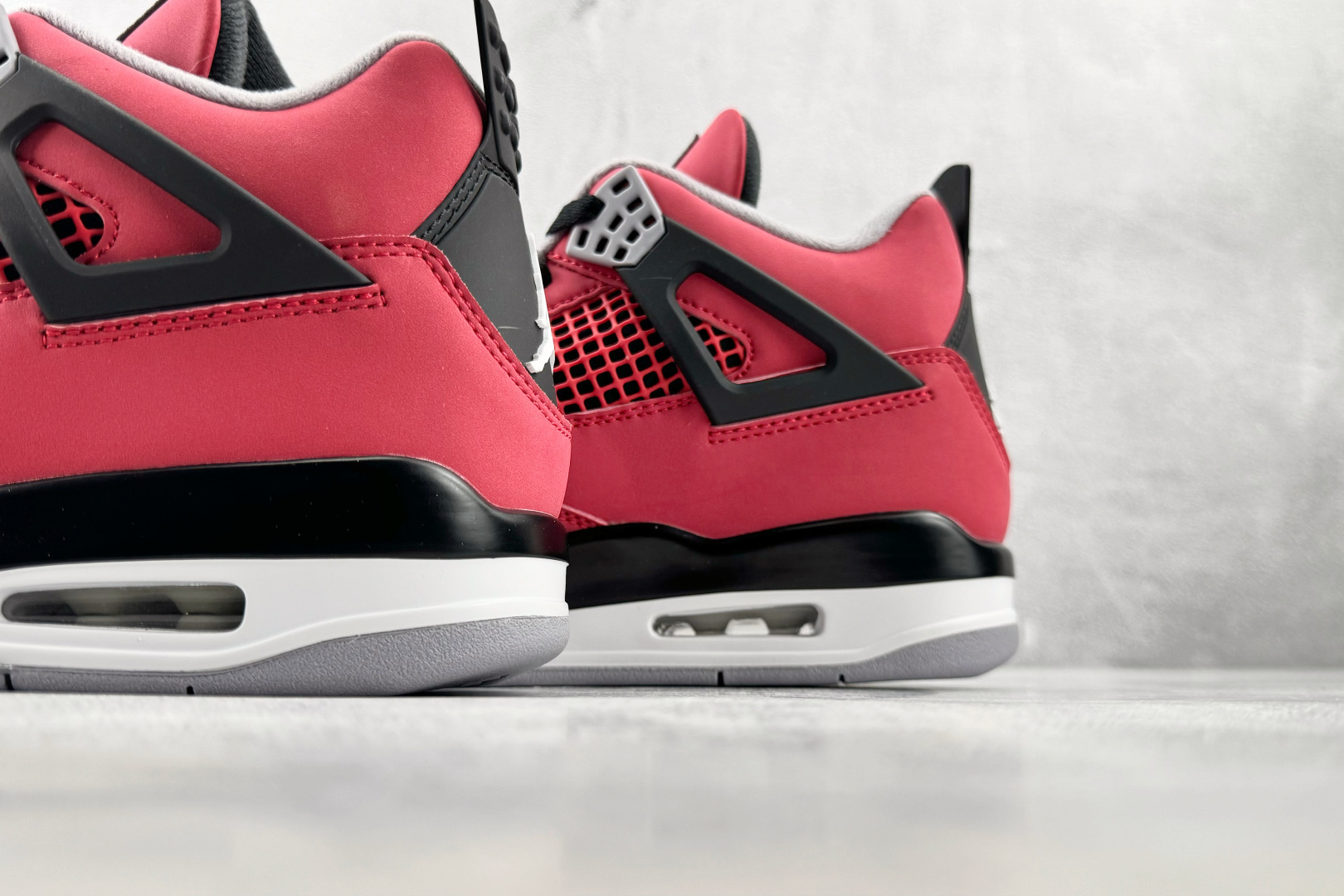 OV Jordan Air Jordan 4 Retro "Toro Bravo" 红色 货号:FQ8138-600 尺 OV Jordan Air Jordan 4 Retro "Toro Bravo" 红色 货号:FQ8138-600 尺