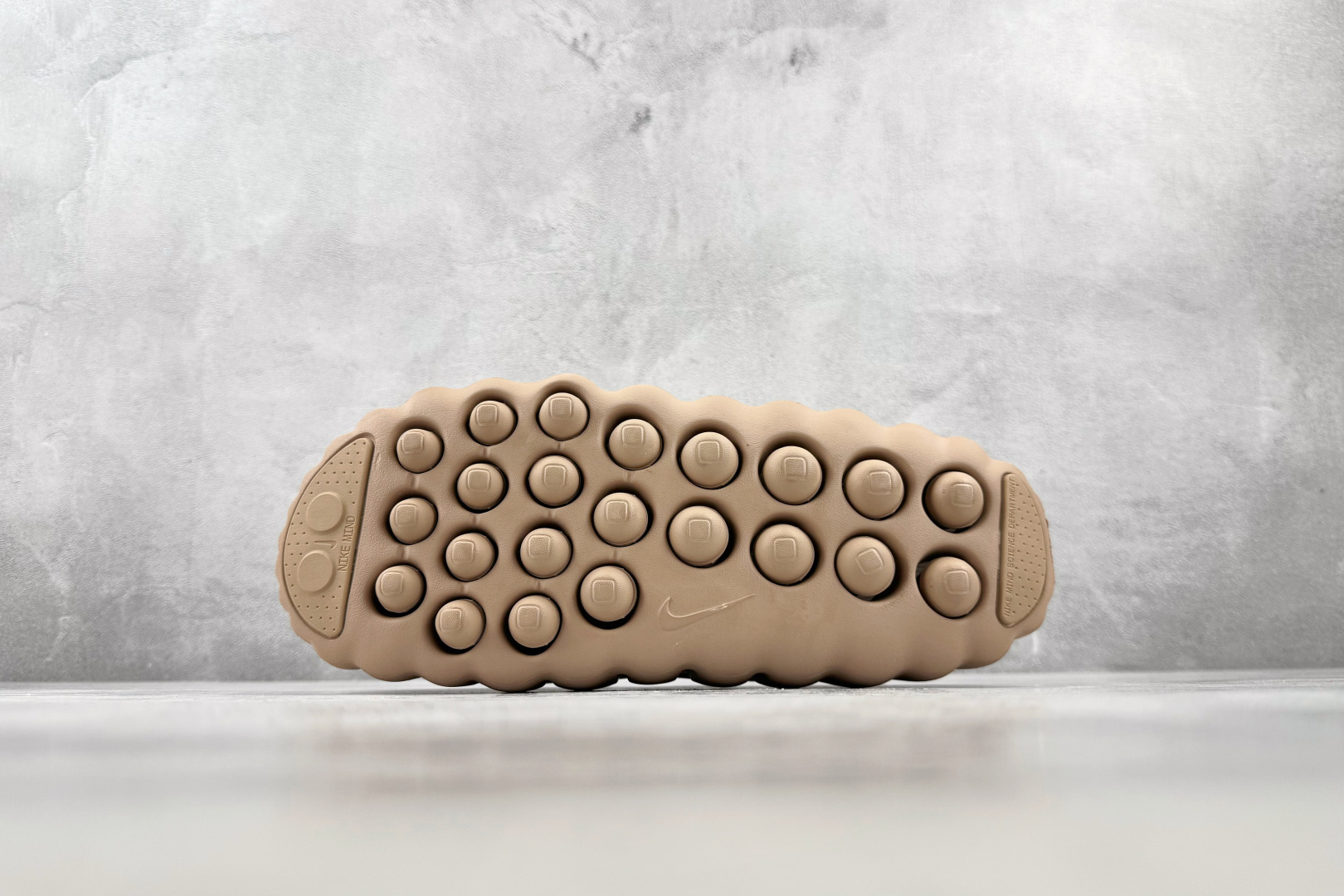 PK Nike Mind 001 裸粉 货号:HQ4307 200 尺码:36 36.5 37 38.5 39 40 4 PK Nike Mind 001 裸粉 货号:HQ4307 200 尺码:36 36.5 37 38.5 39 40 4