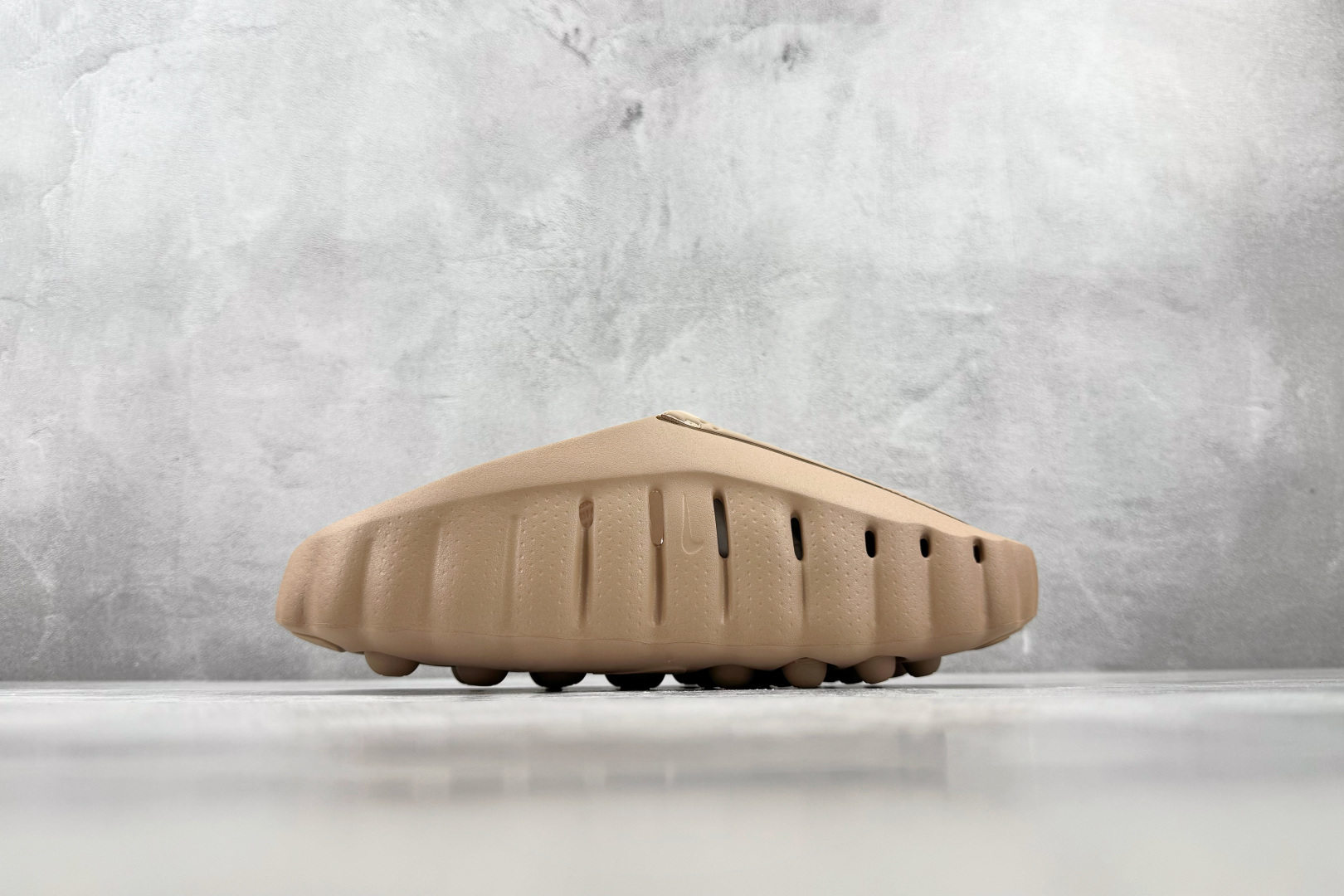 PK Nike Mind 001 裸粉 货号:HQ4307 200 尺码:36 36.5 37 38.5 39 40 4 PK Nike Mind 001 裸粉 货号:HQ4307 200 尺码:36 36.5 37 38.5 39 40 4