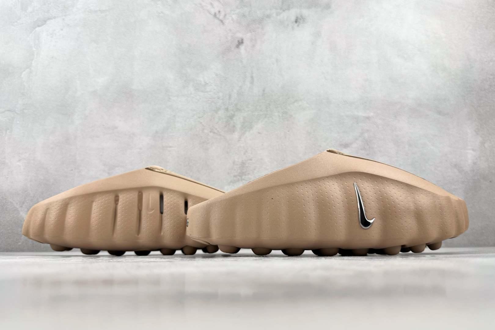PK Nike Mind 001 裸粉 货号:HQ4307 200 尺码:36 36.5 37 38.5 39 40 4 PK Nike Mind 001 裸粉 货号:HQ4307 200 尺码:36 36.5 37 38.5 39 40 4