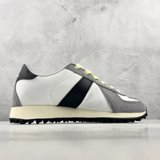R 版出口订单 adidas originals BW RUN 白色 货号:KJ7941 尺码:35.5 36 36.5 R 版出口订单 adidas originals BW RUN 白色 货号:KJ7941 尺码:35.5 36 36.5
