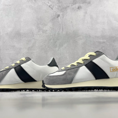 R 版出口订单 adidas originals BW RUN 白色 货号:KJ7941 尺码:35.5 36 36.5 R 版出口订单 adidas originals BW RUN 白色 货号:KJ7941 尺码:35.5 36 36.5
