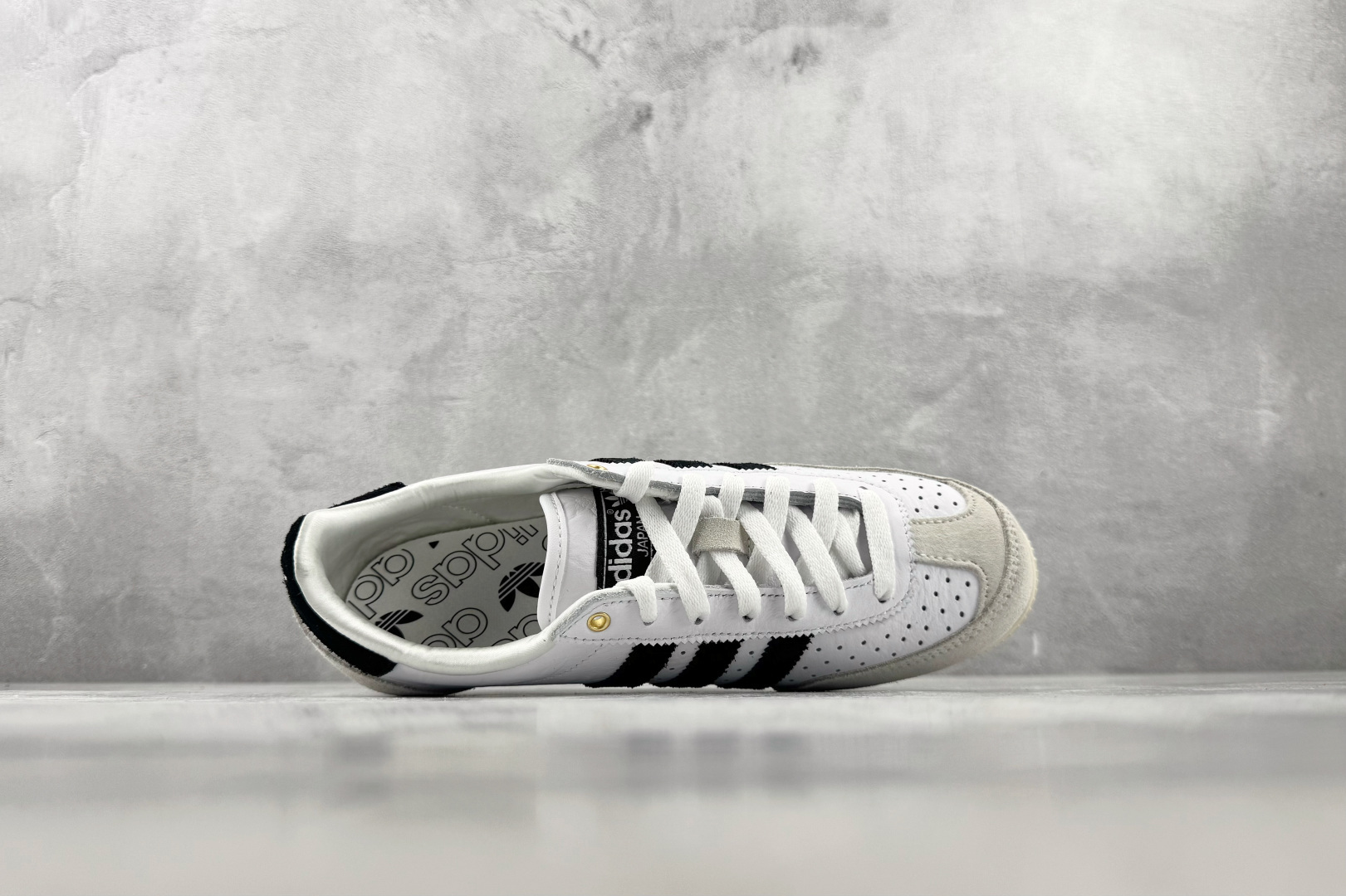 GOD 头层 adidas originals JAPAN 白黑 货号:IH5489 尺码:36 36.5 37 37. GOD 头层 adidas originals JAPAN 白黑 货号:IH5489 尺码:36 36.5 37 37.