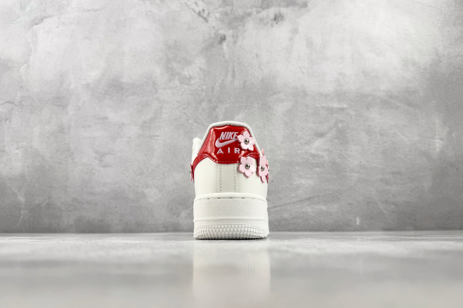 3A Nike Air Force 1 '07 白色 货号：IR8637-101 尺码：36 36.5 37 38.5 