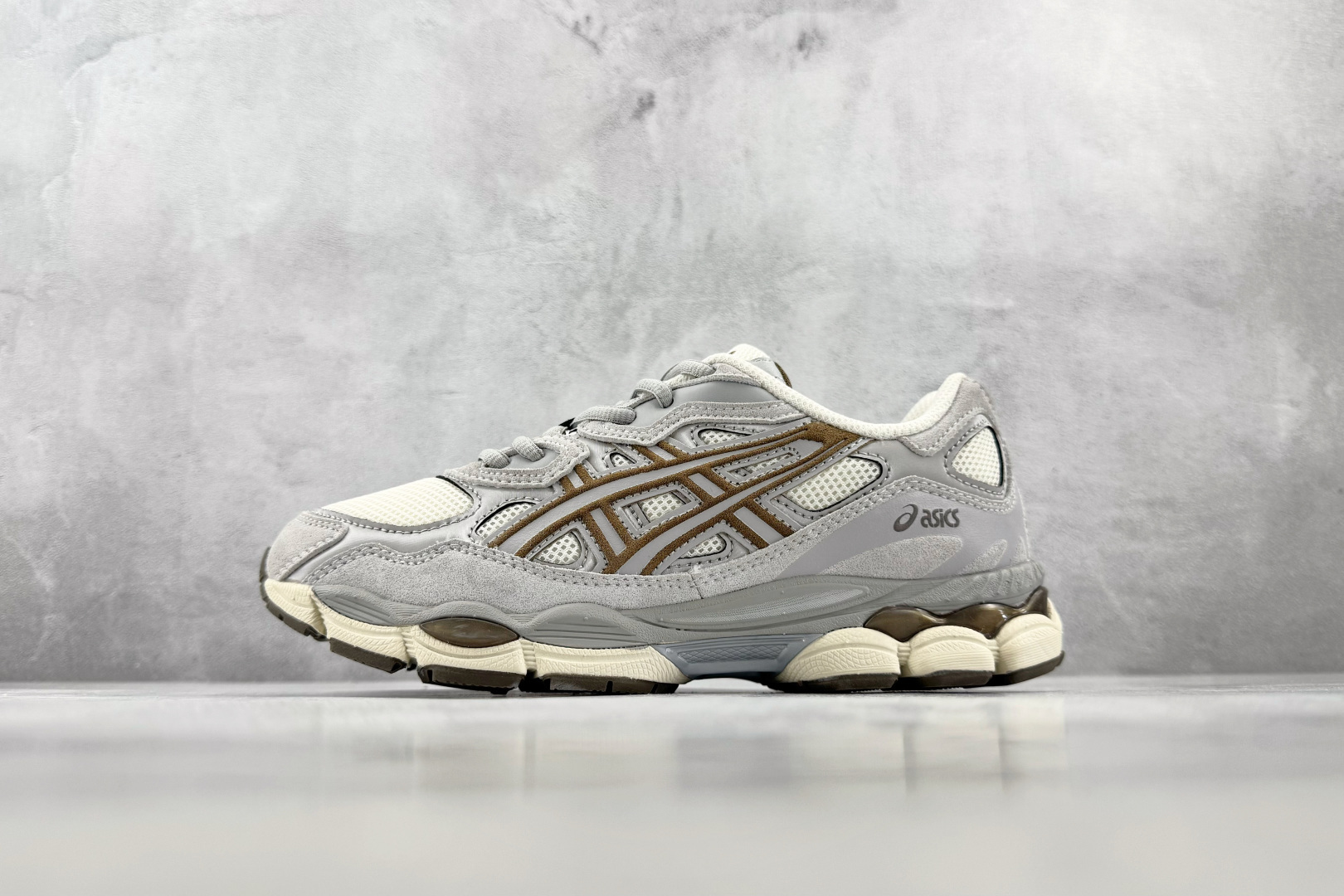 XP 平台专供 ASICS GEL-NYC citywalk 浅灰色 货号:1203A383-114 尺码:36 36. XP 平台专供 ASICS GEL-NYC citywalk 浅灰色 货号:1203A383-114 尺码:36 36.
