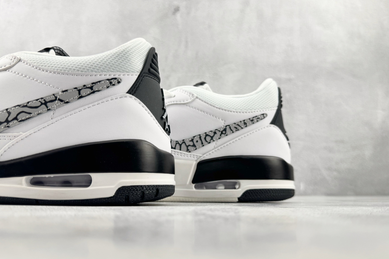 F2 外贸F版最强平替 Jordan Legacy 312 白黑 货号：CD7069 110 尺码：36 36.5 37