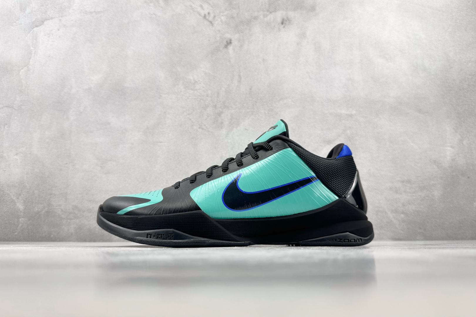 Star  Nike Zoom Kobe 5 PROTRO EYBL P 黑绿色 货号：IH0274-300 尺码：40