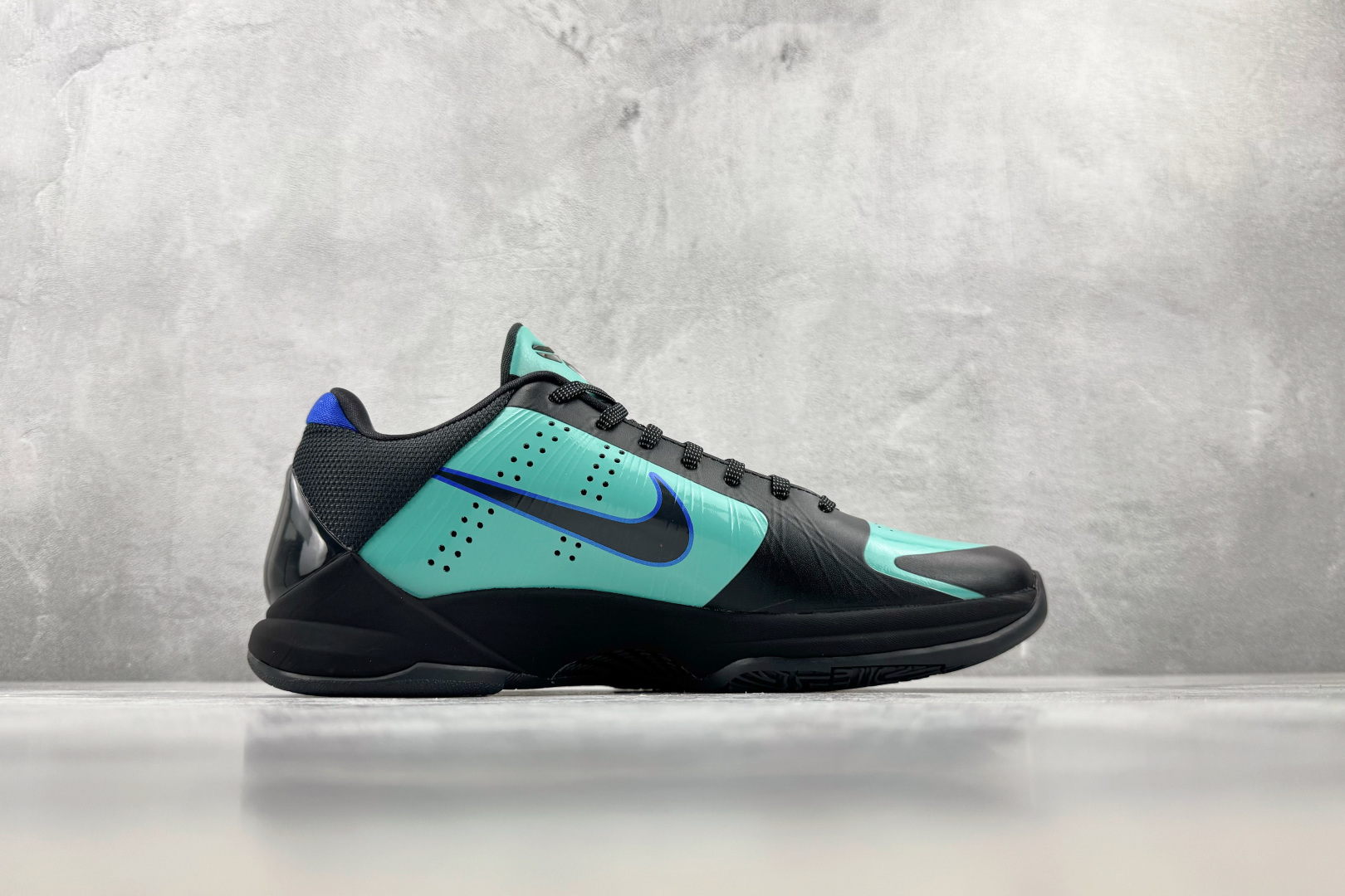 Star Nike Zoom Kobe 5 PROTRO EYBL P 黑绿色 货号:IH0274-300 尺码:40 Star Nike Zoom Kobe 5 PROTRO EYBL P 黑绿色 货号:IH0274-300 尺码:40